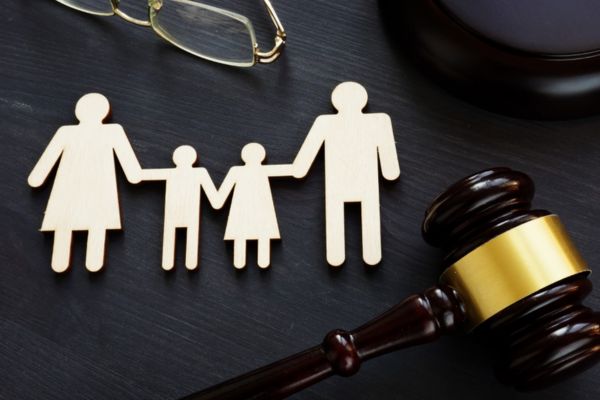 Legal Deliberationsfor Parents Navigating Shared Parenting Responsibilities